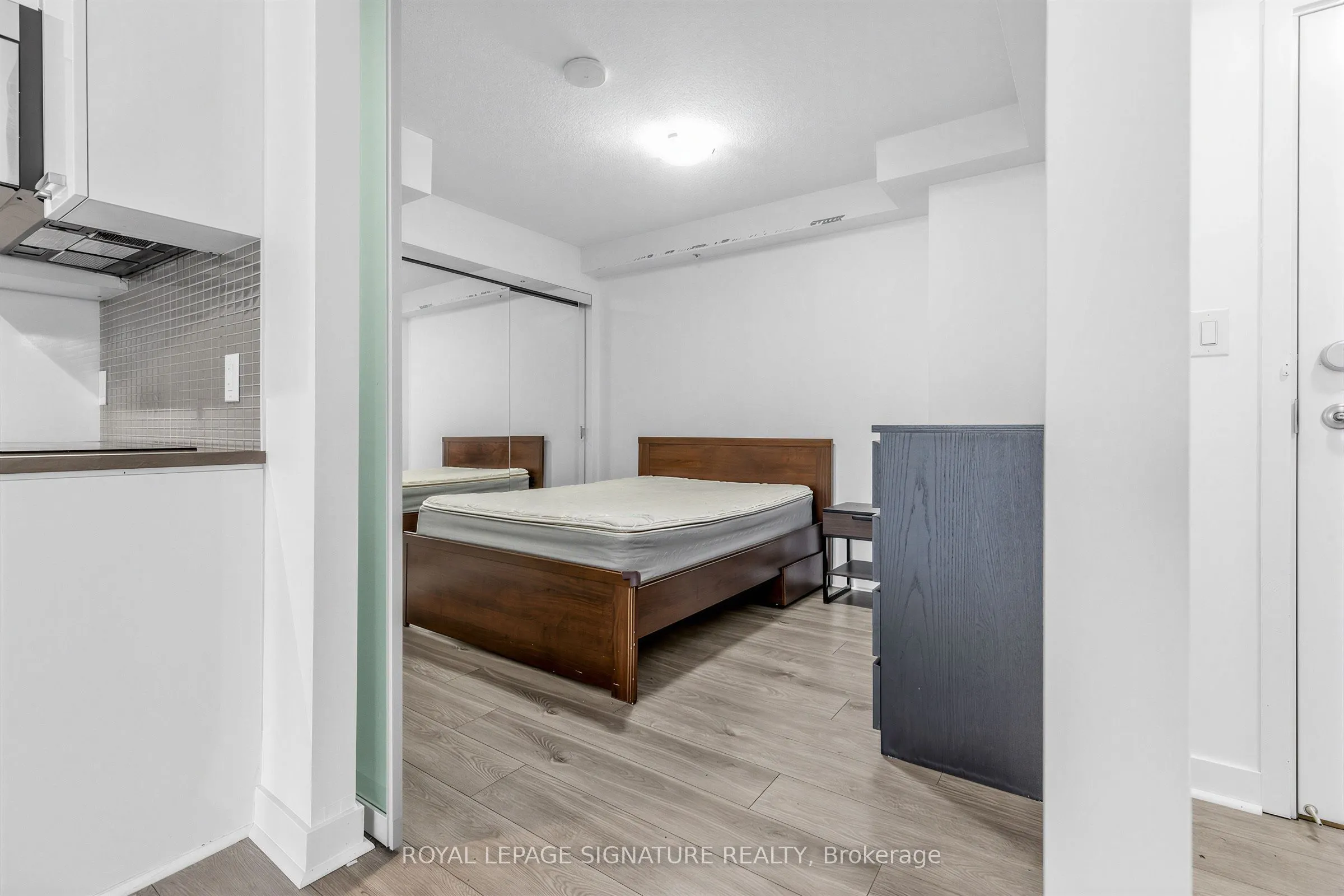 295 Adelaide Street W #414