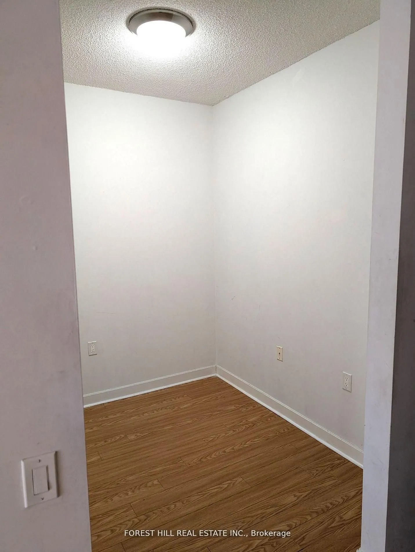85 Bloor Street E #1808
