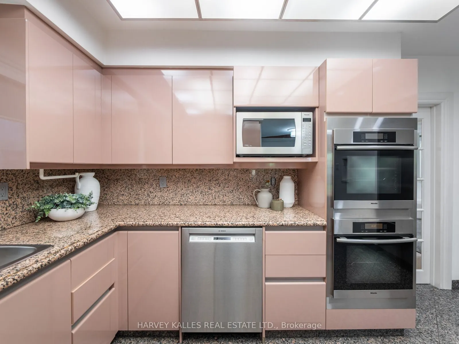 26 Vesta Drive