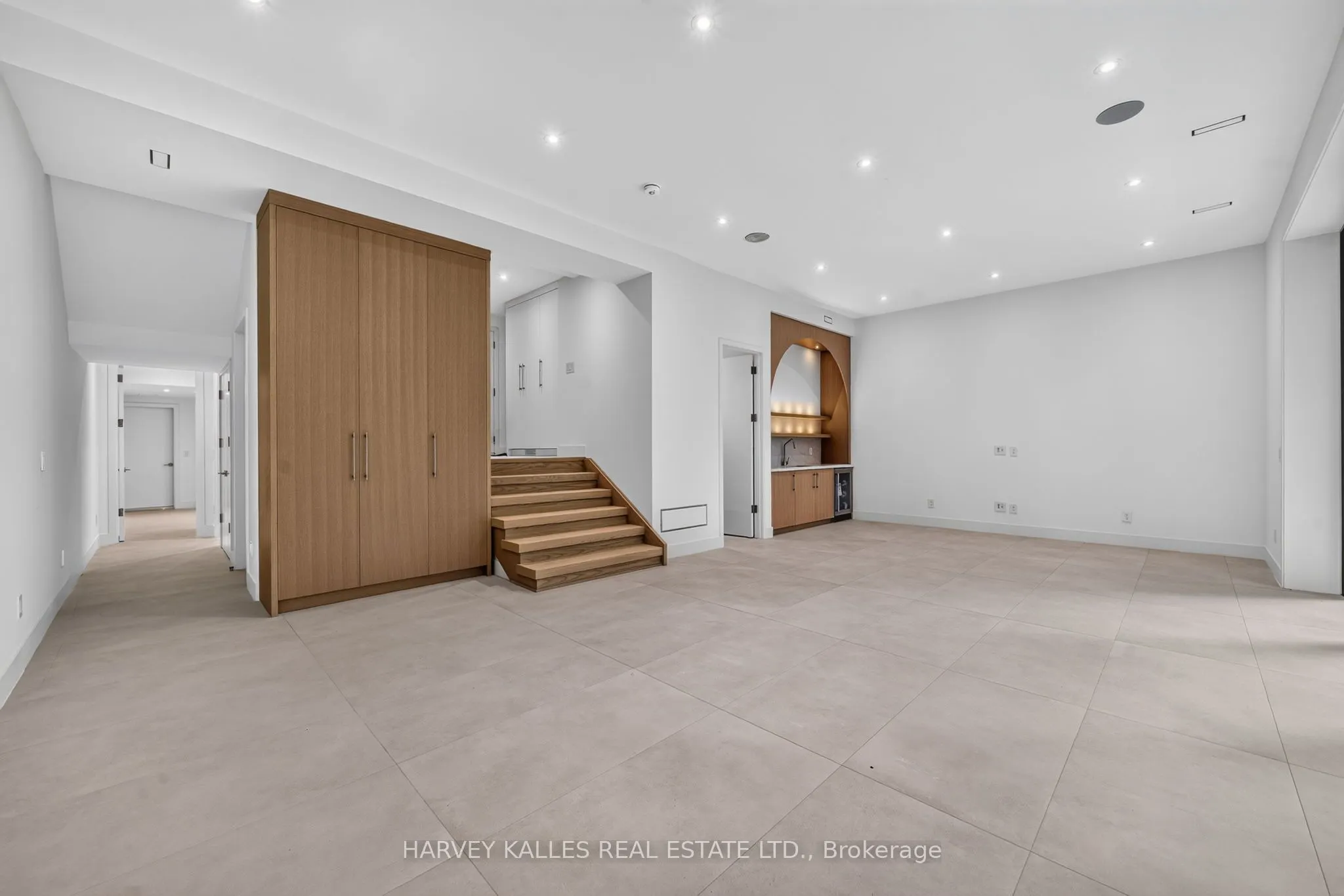 451 Cranbrooke Avenue