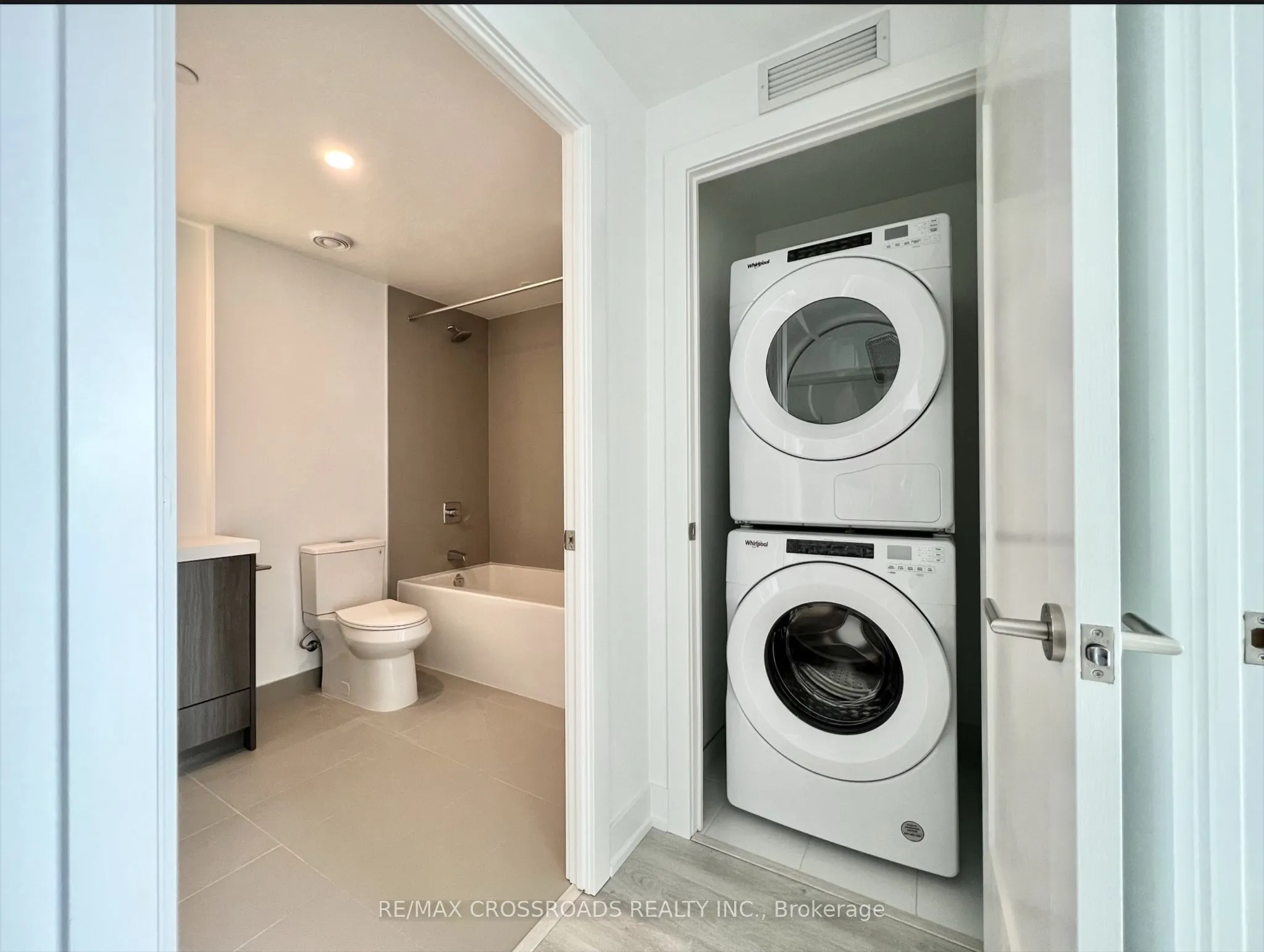 20 Inn On The Park Drive ##1333
