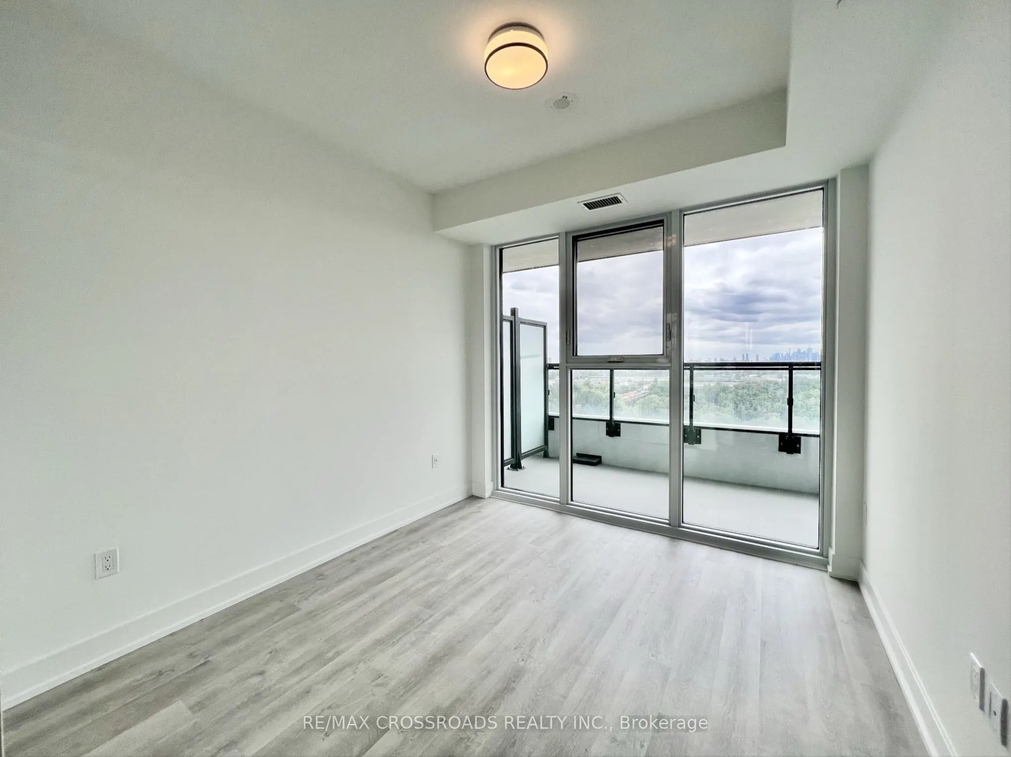 20 Inn On The Park Drive ##1333