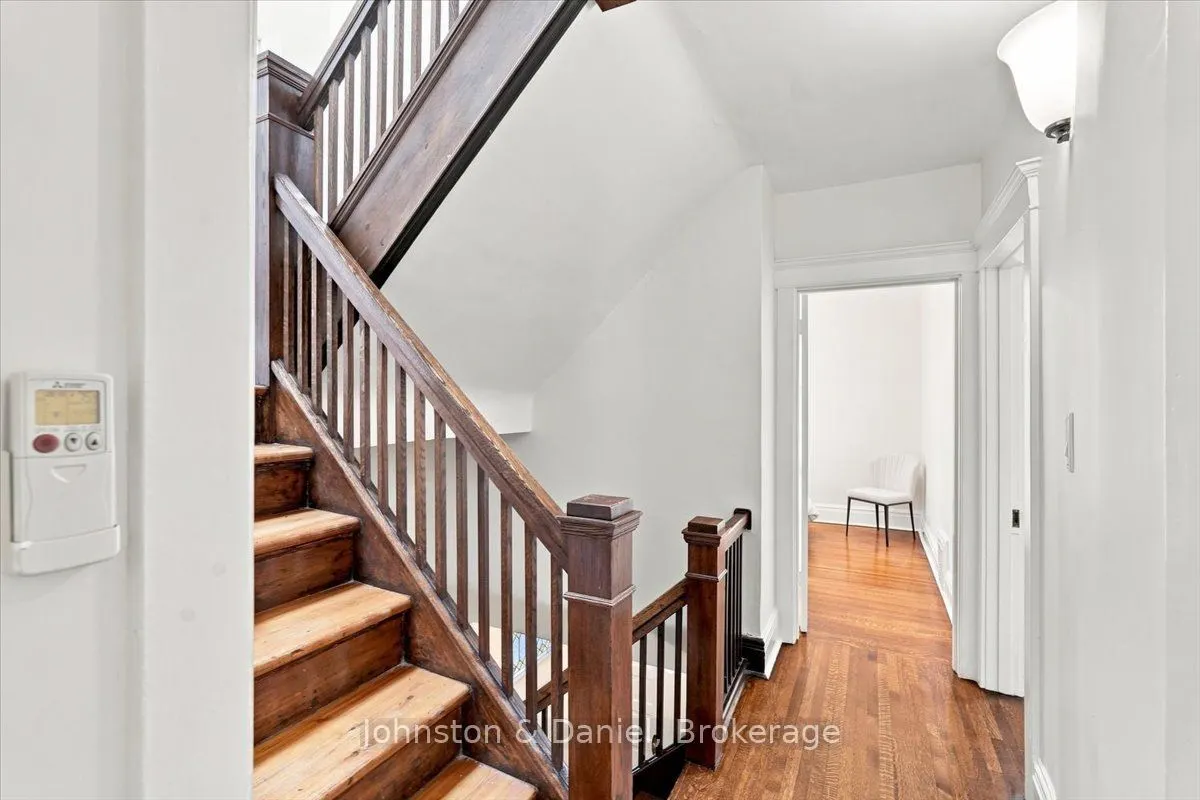 16 Barton Avenue
