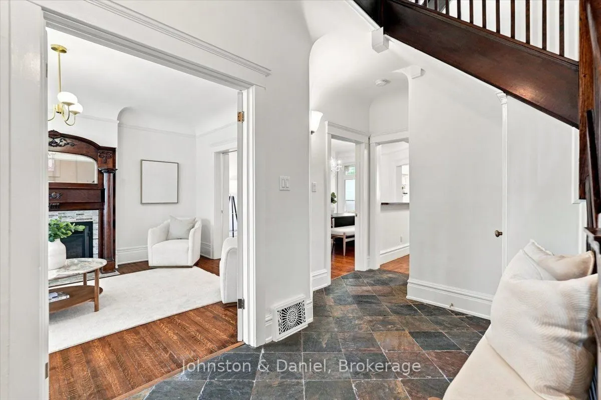 16 Barton Avenue
