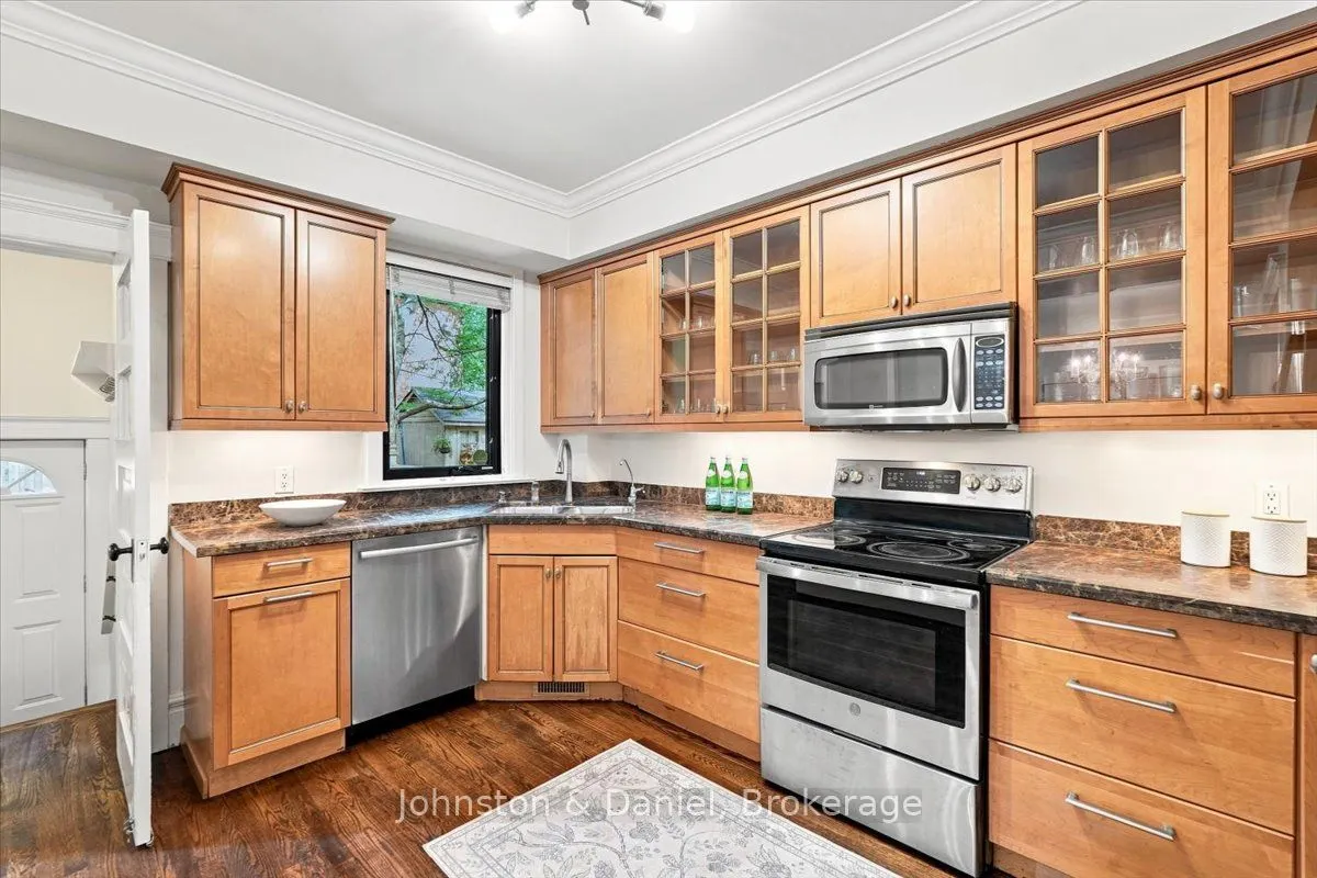 16 Barton Avenue