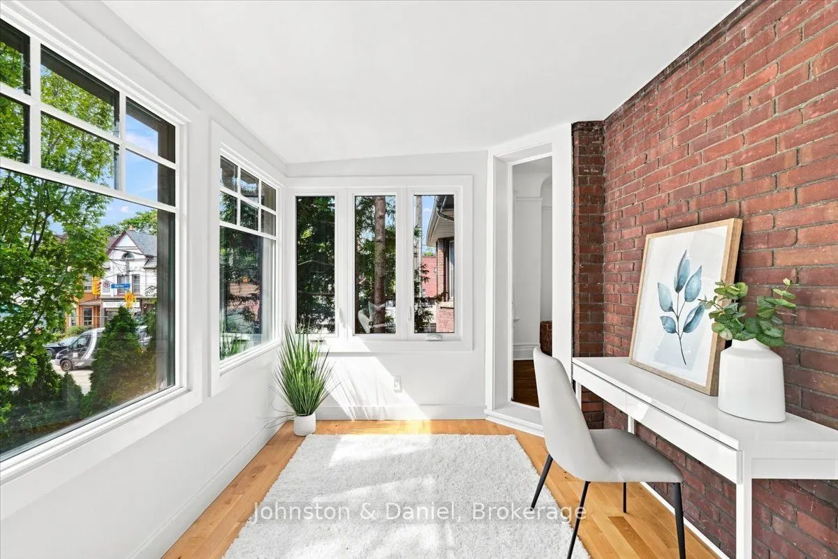 16 Barton Avenue