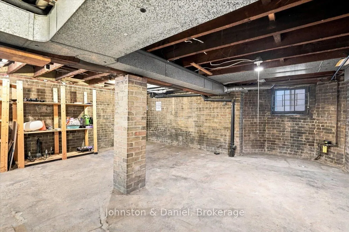 16 Barton Avenue