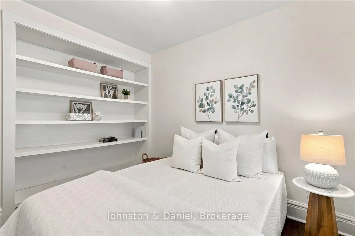 16 Barton Avenue