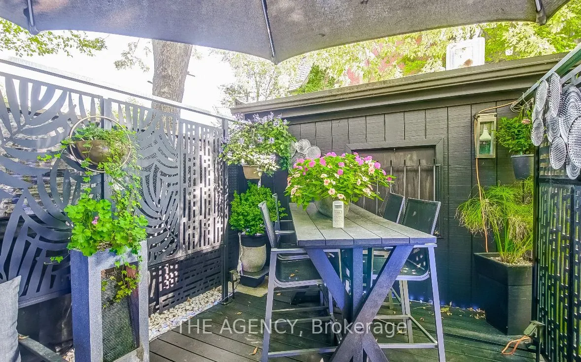 31 Rose Avenue