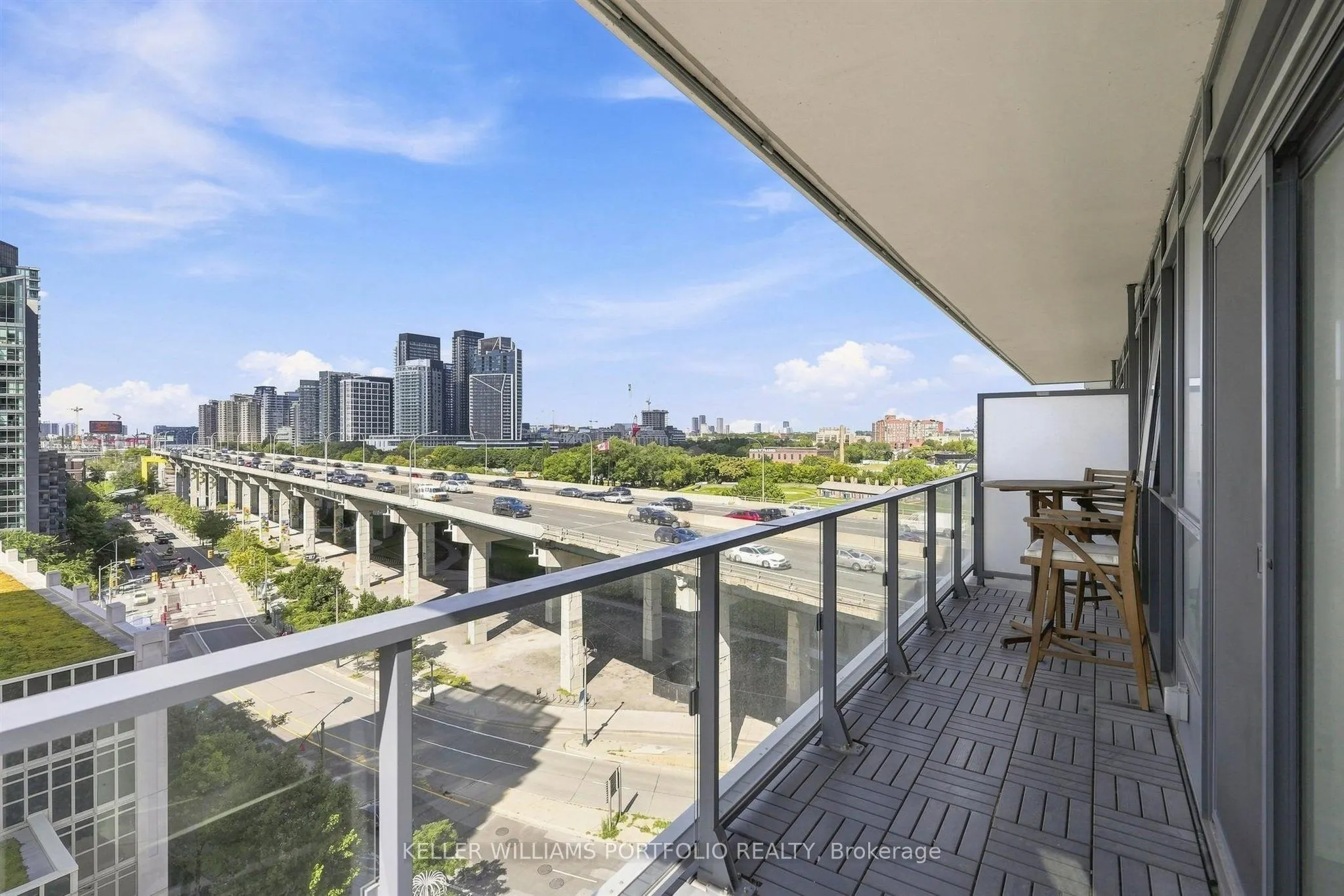 50 Bruyeres Mews #1009