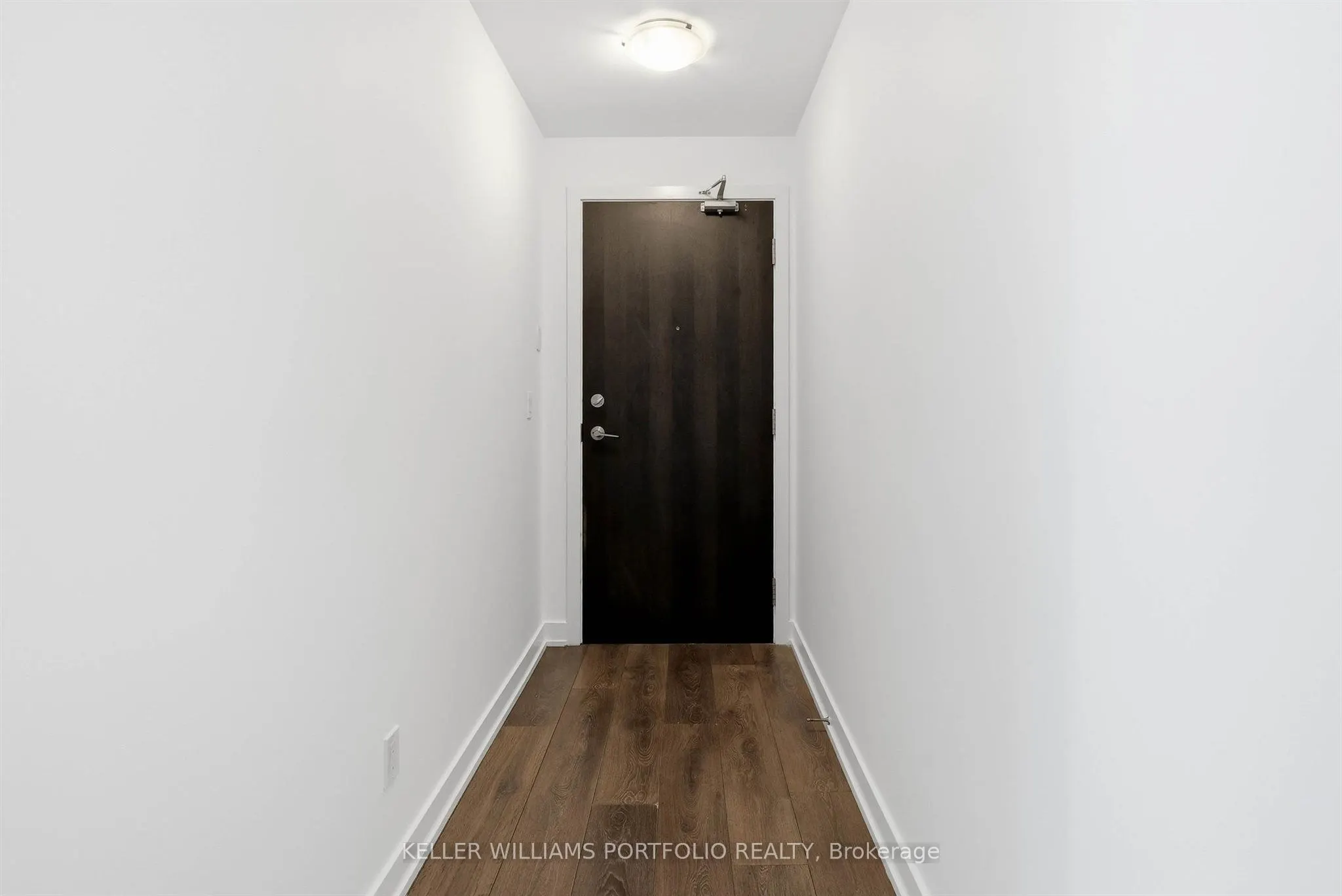 50 Bruyeres Mews #1009