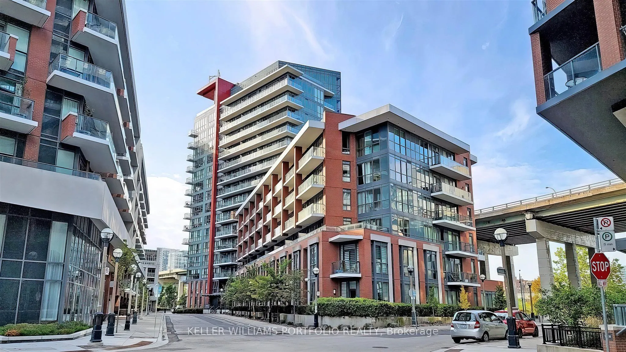 50 Bruyeres Mews #1009