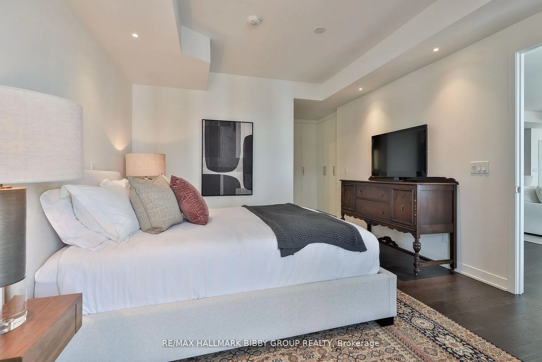 185 Alberta Avenue #1105