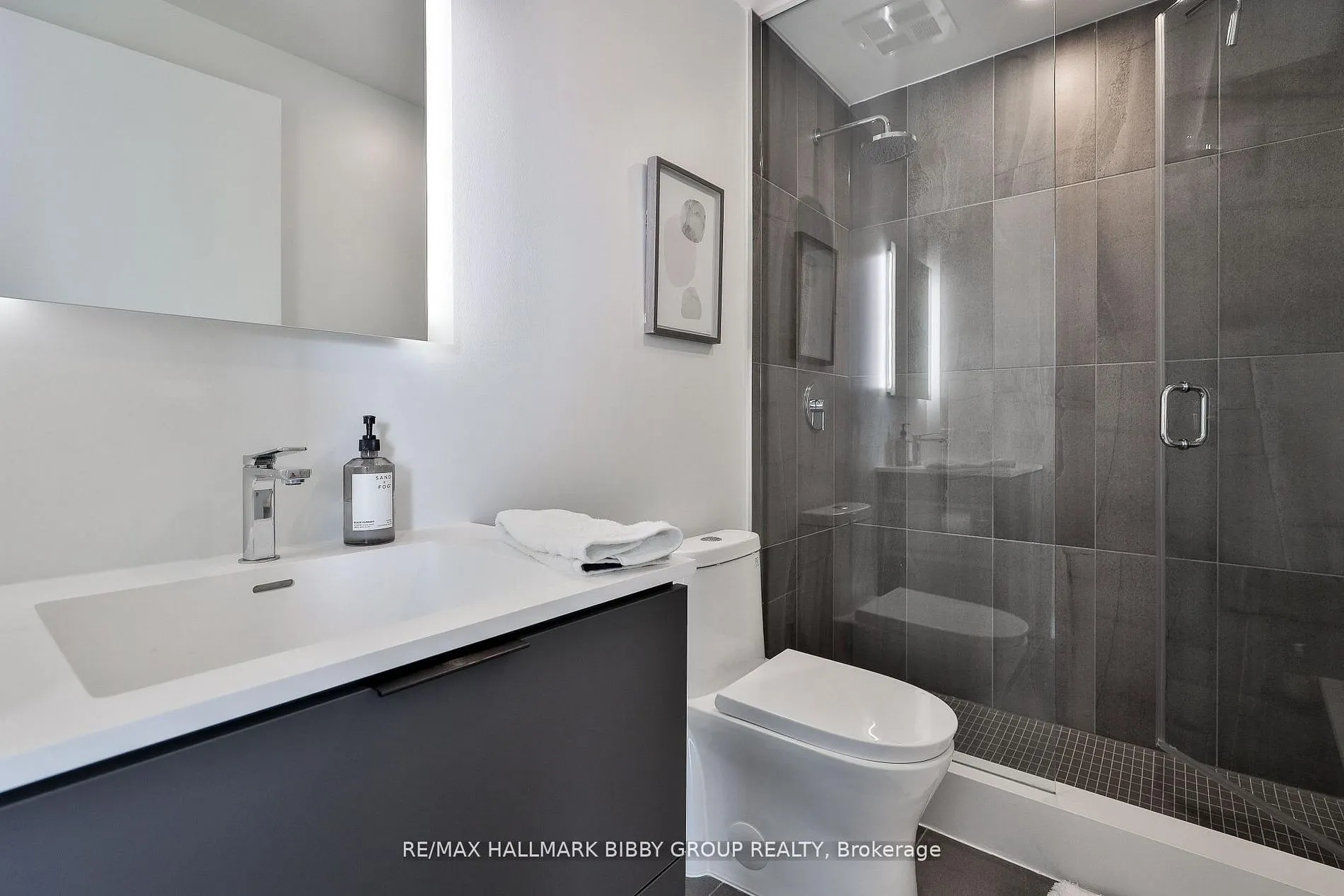 185 Alberta Avenue #1105
