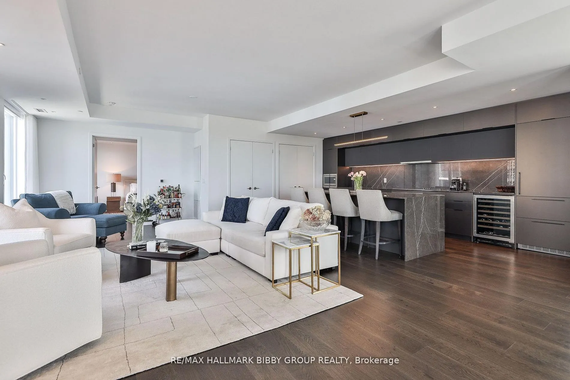 185 Alberta Avenue #1105