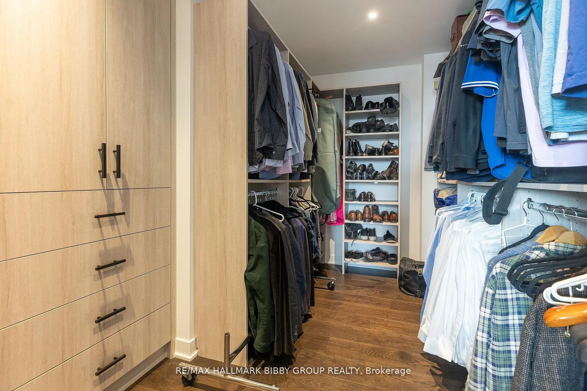 185 Alberta Avenue #1105