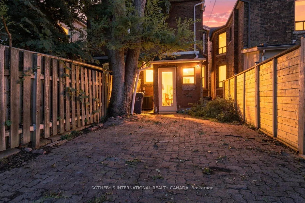 334 Albany Avenue