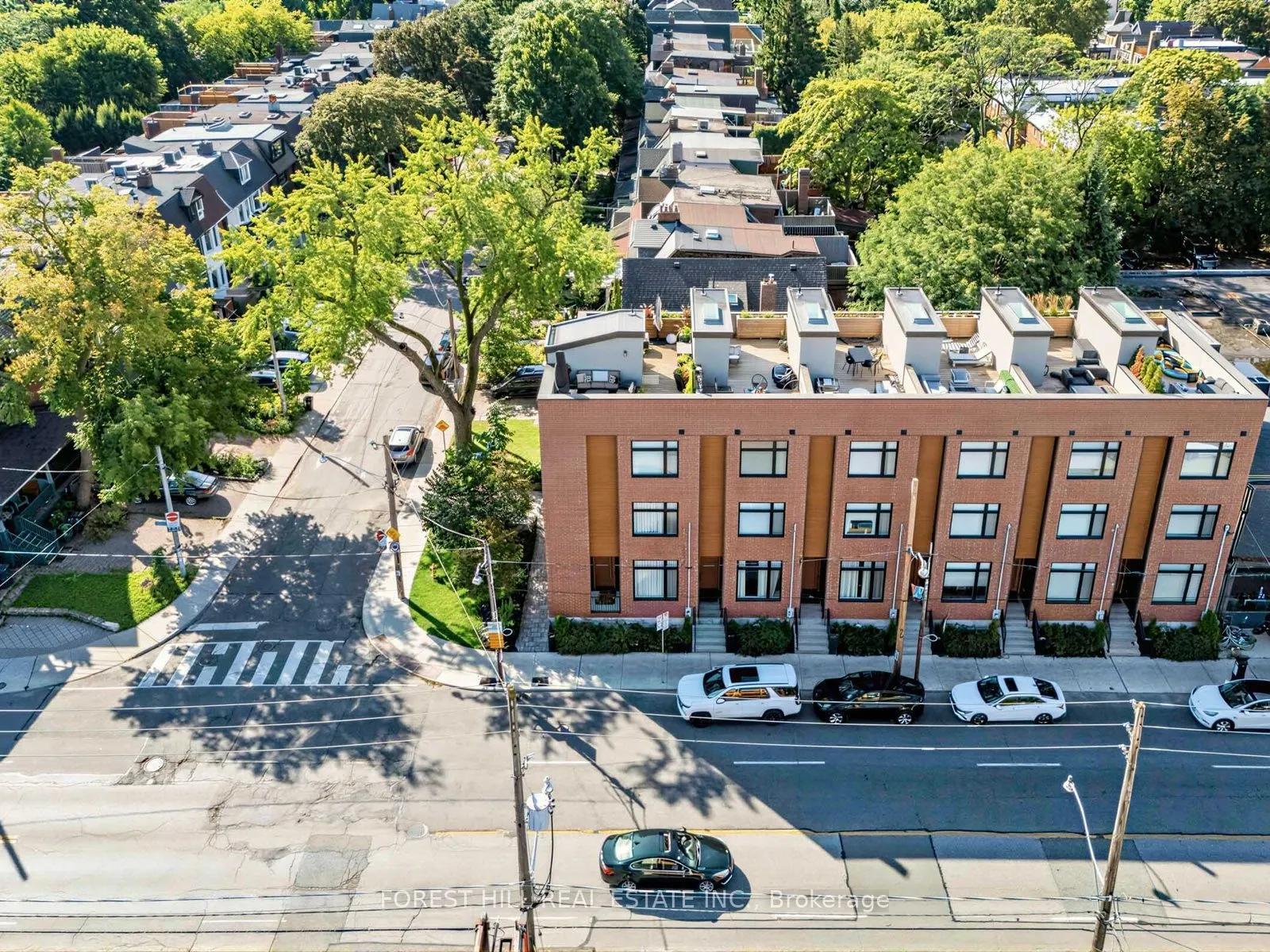 353 Dupont Street