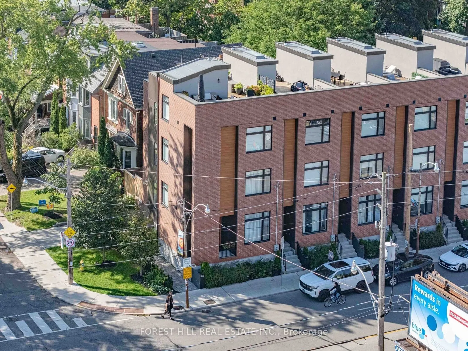 353 Dupont Street