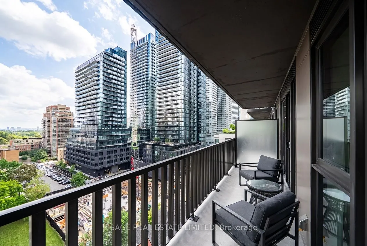 109 Erskine Avenue #1007