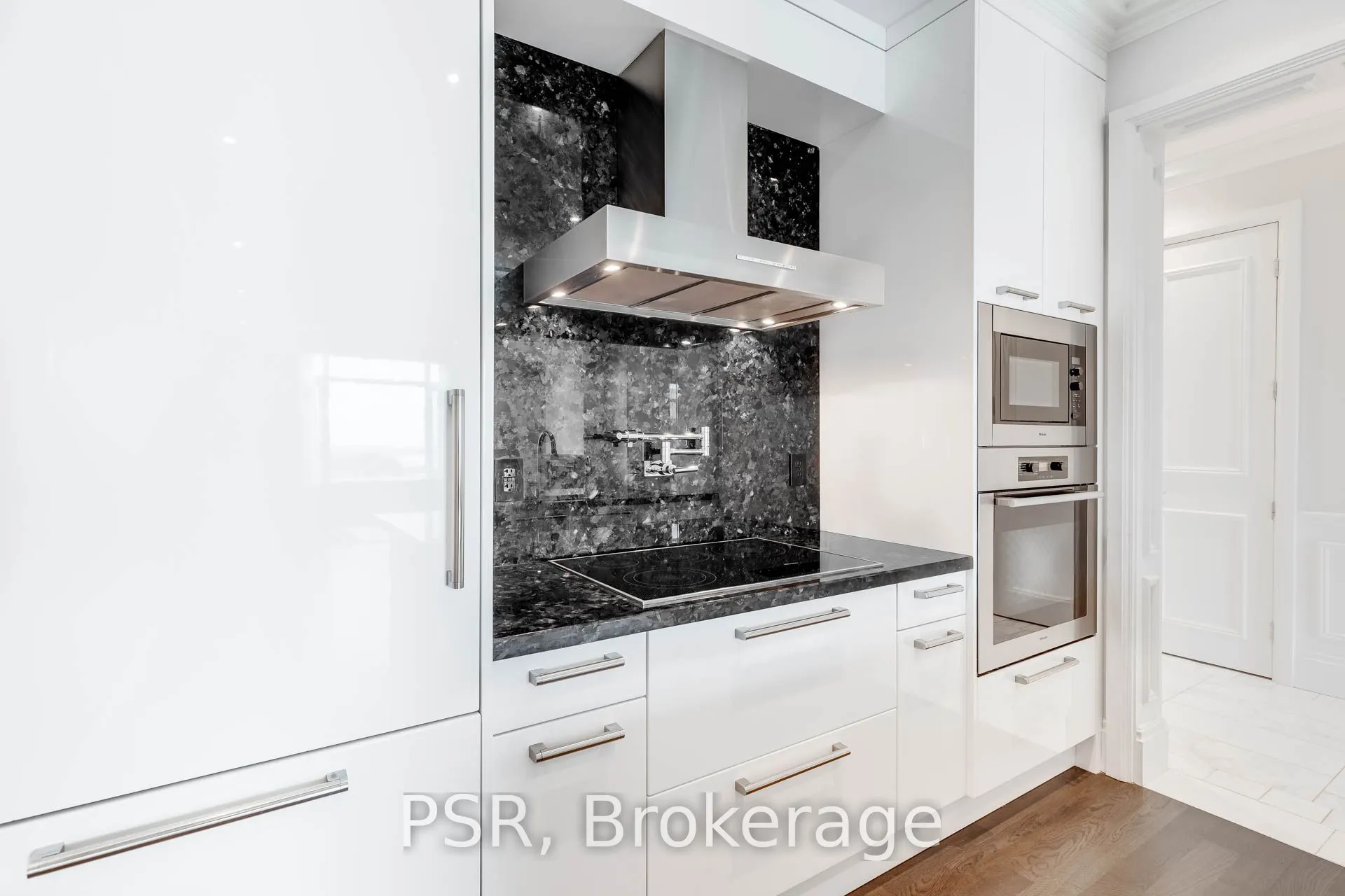 311 Bay Street #4406