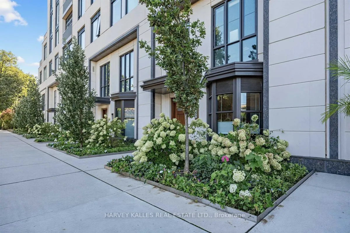 1 Strathgowan Avenue #605
