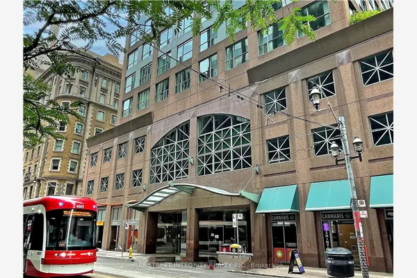 7 King Street E