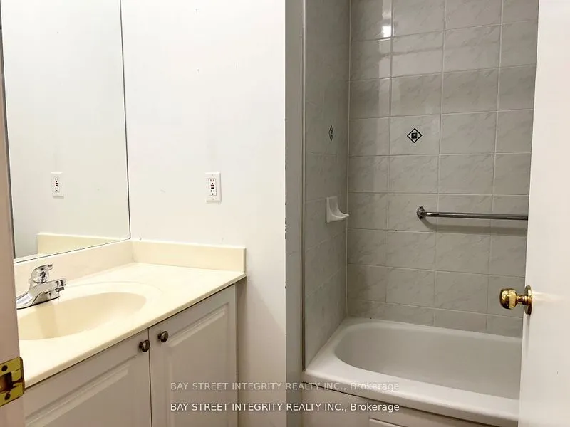 7 King Street E #917