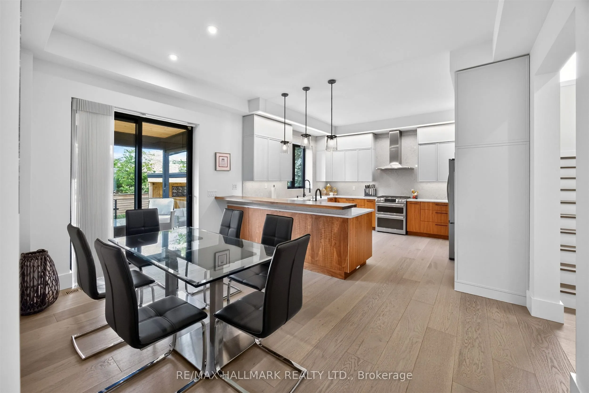21 Allenwood Crescent