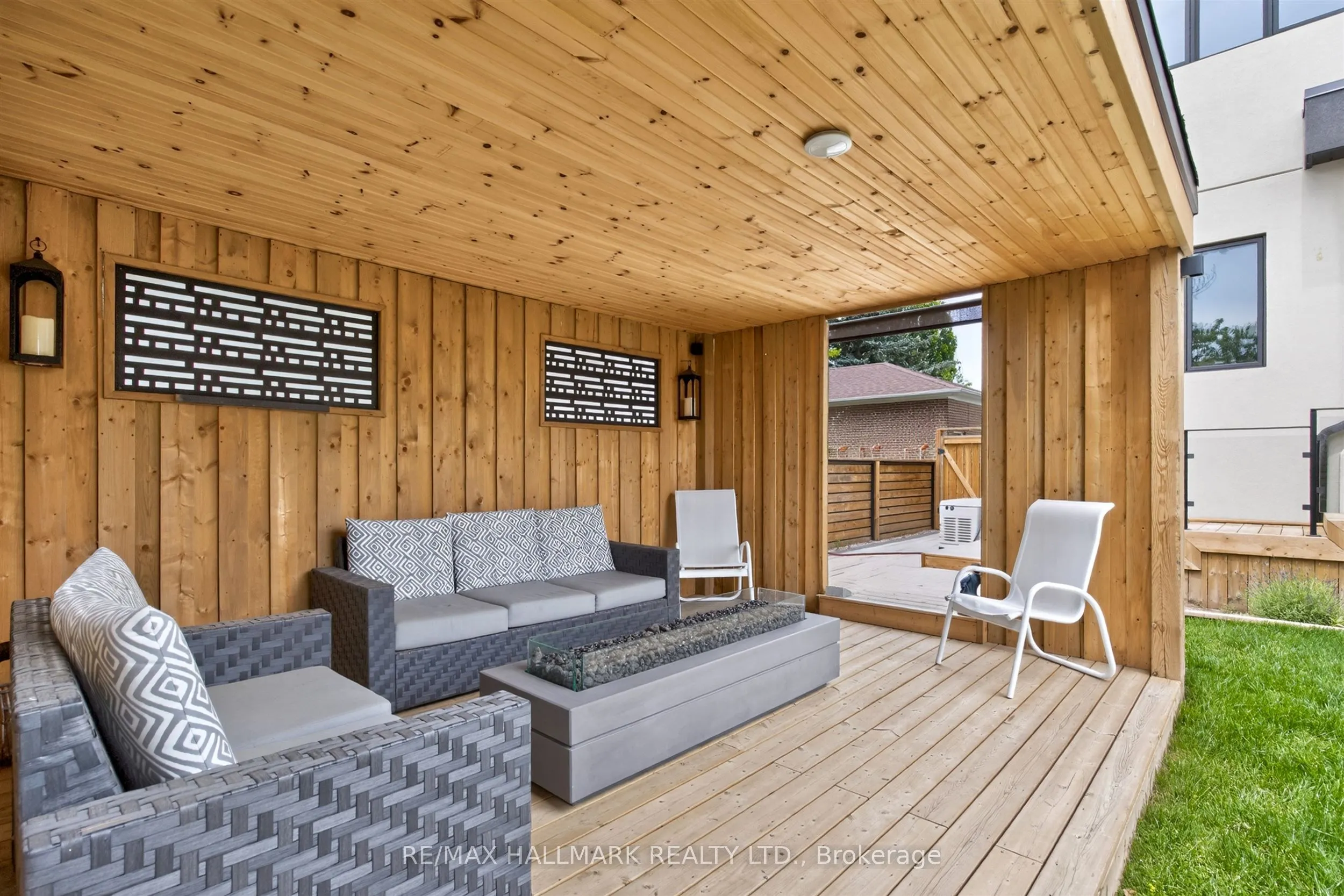 21 Allenwood Crescent