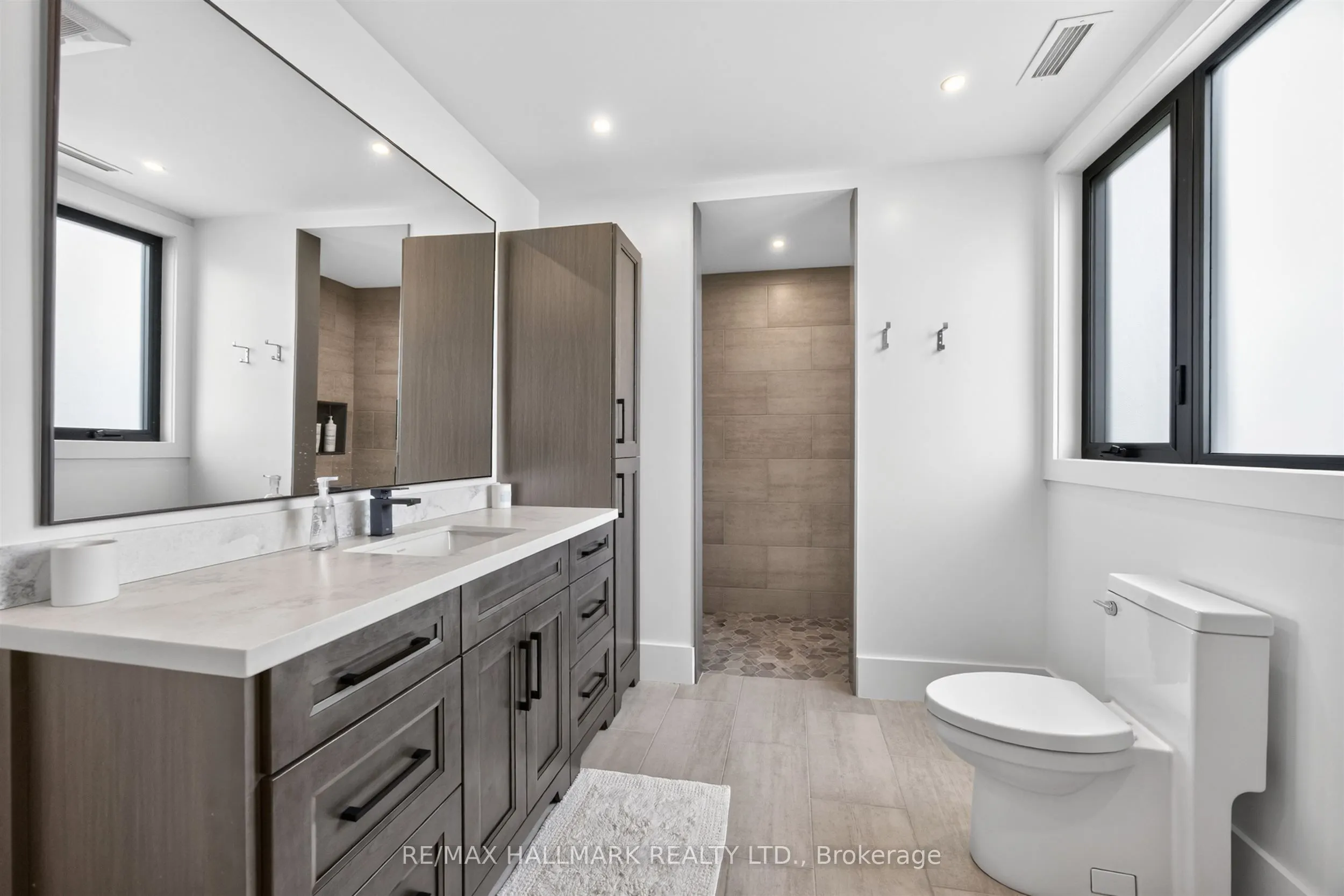 21 Allenwood Crescent