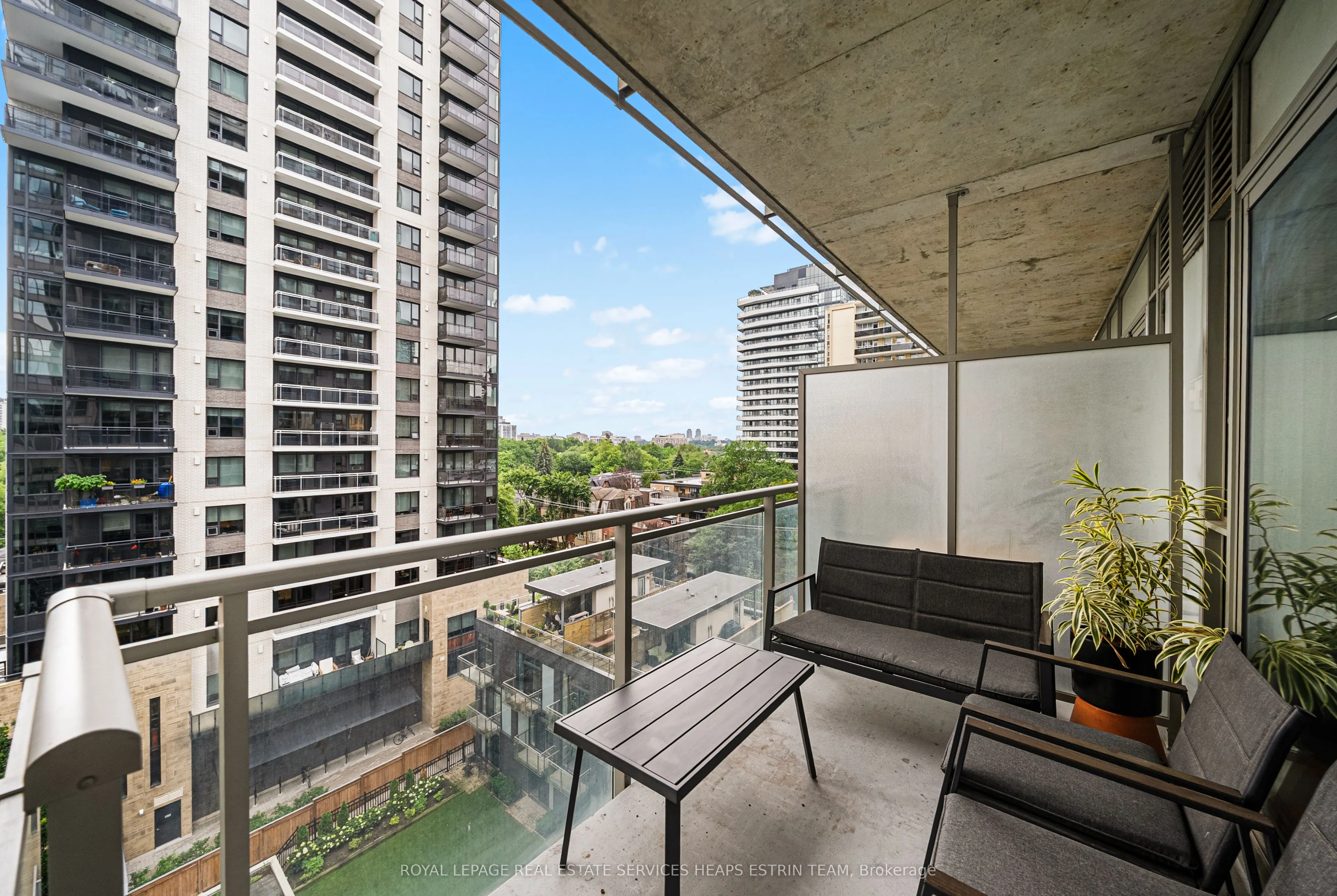 83 Redpath Avenue #704