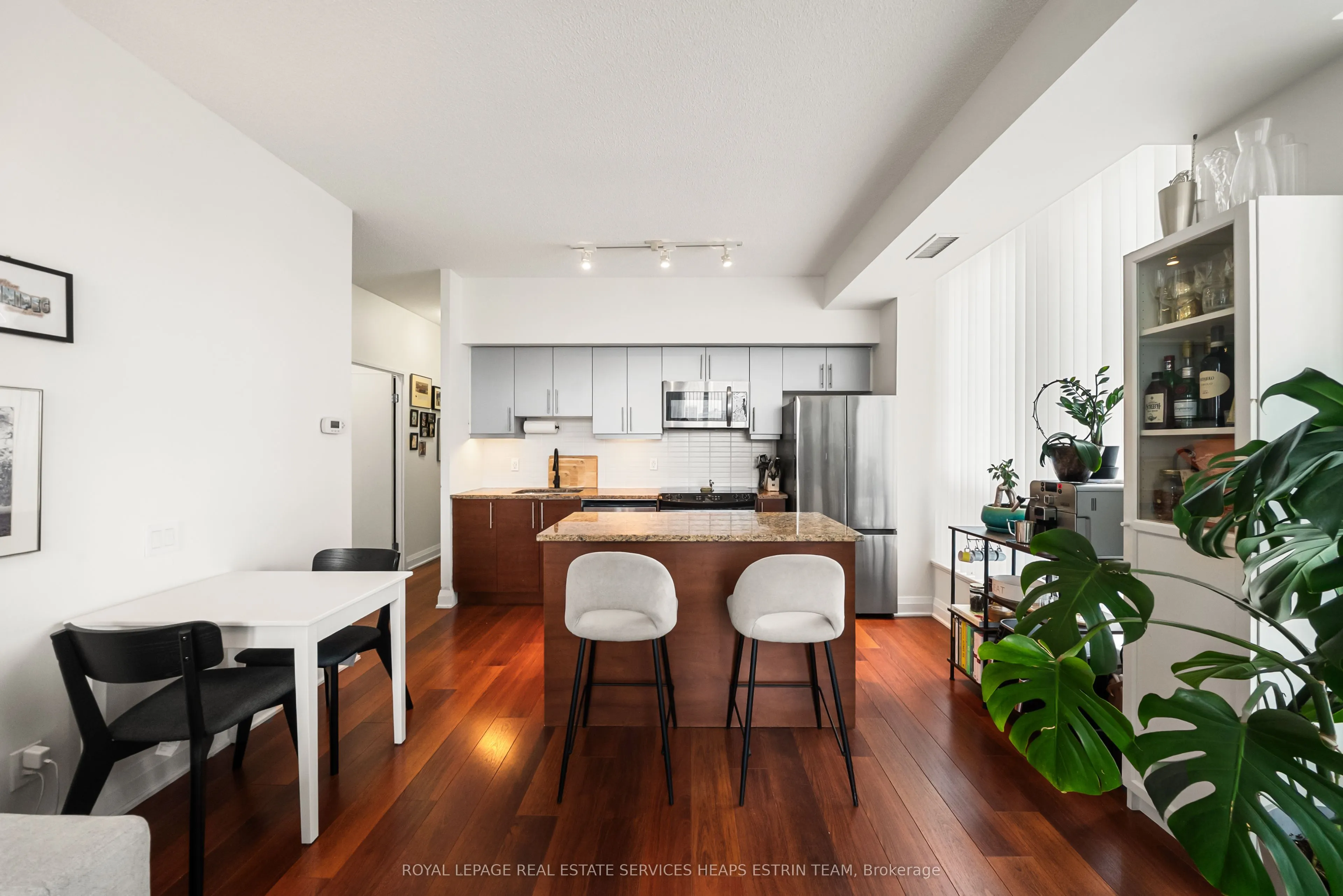 83 Redpath Avenue #704
