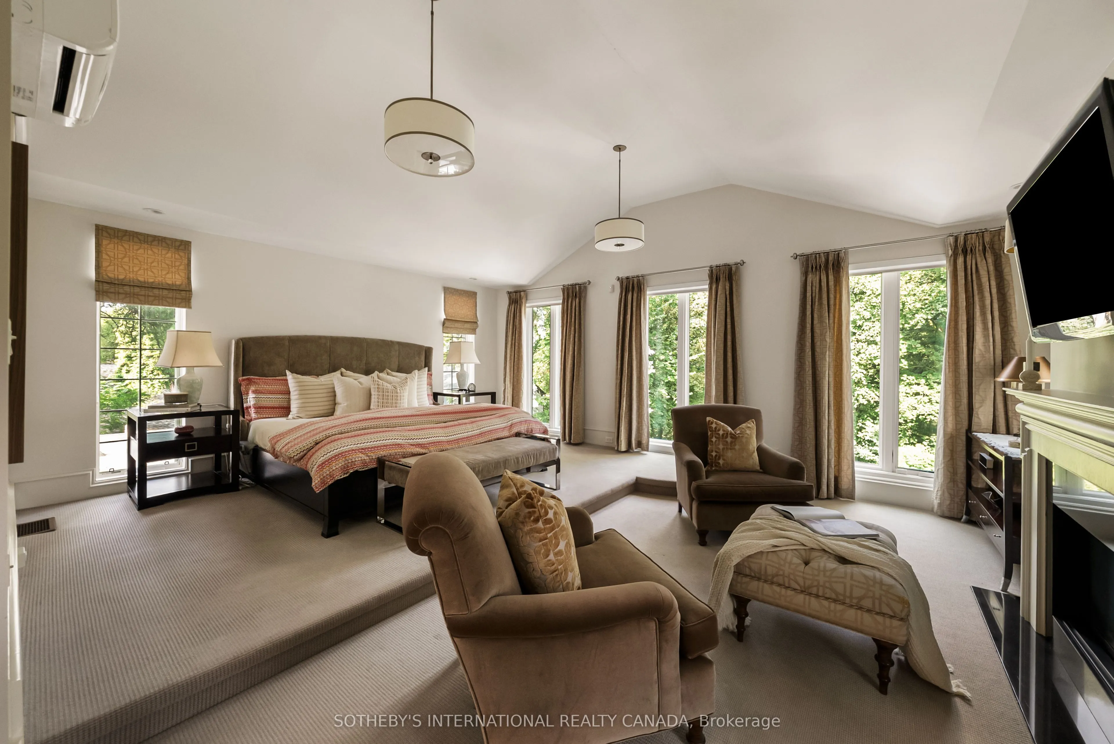 12 Forest Glen Crescent
