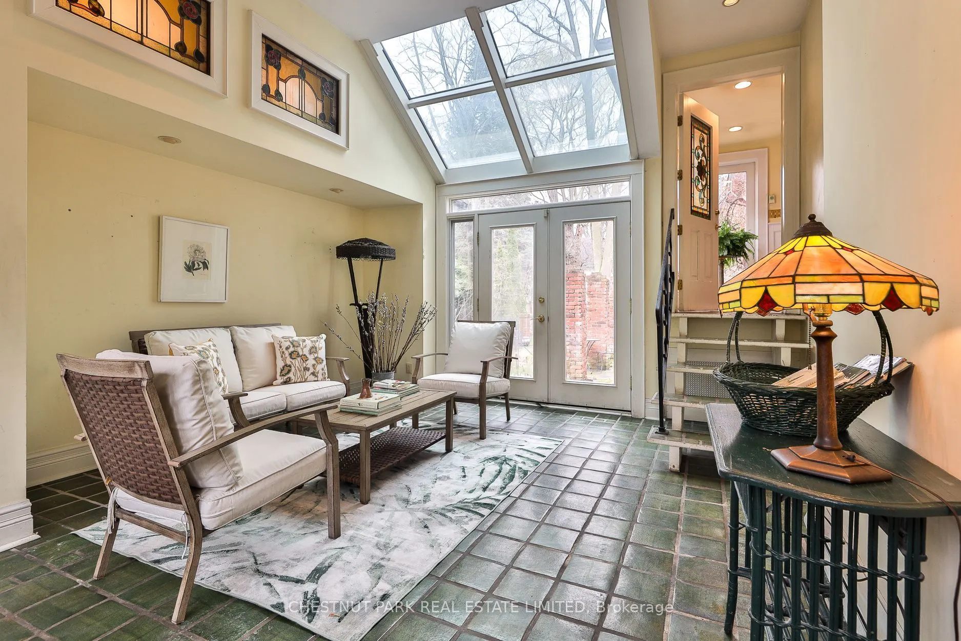 127 Roxborough Drive