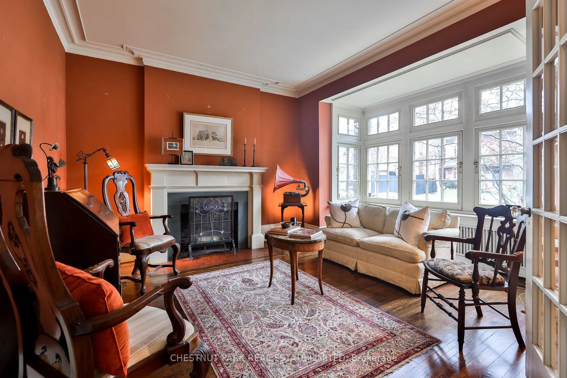127 Roxborough Drive