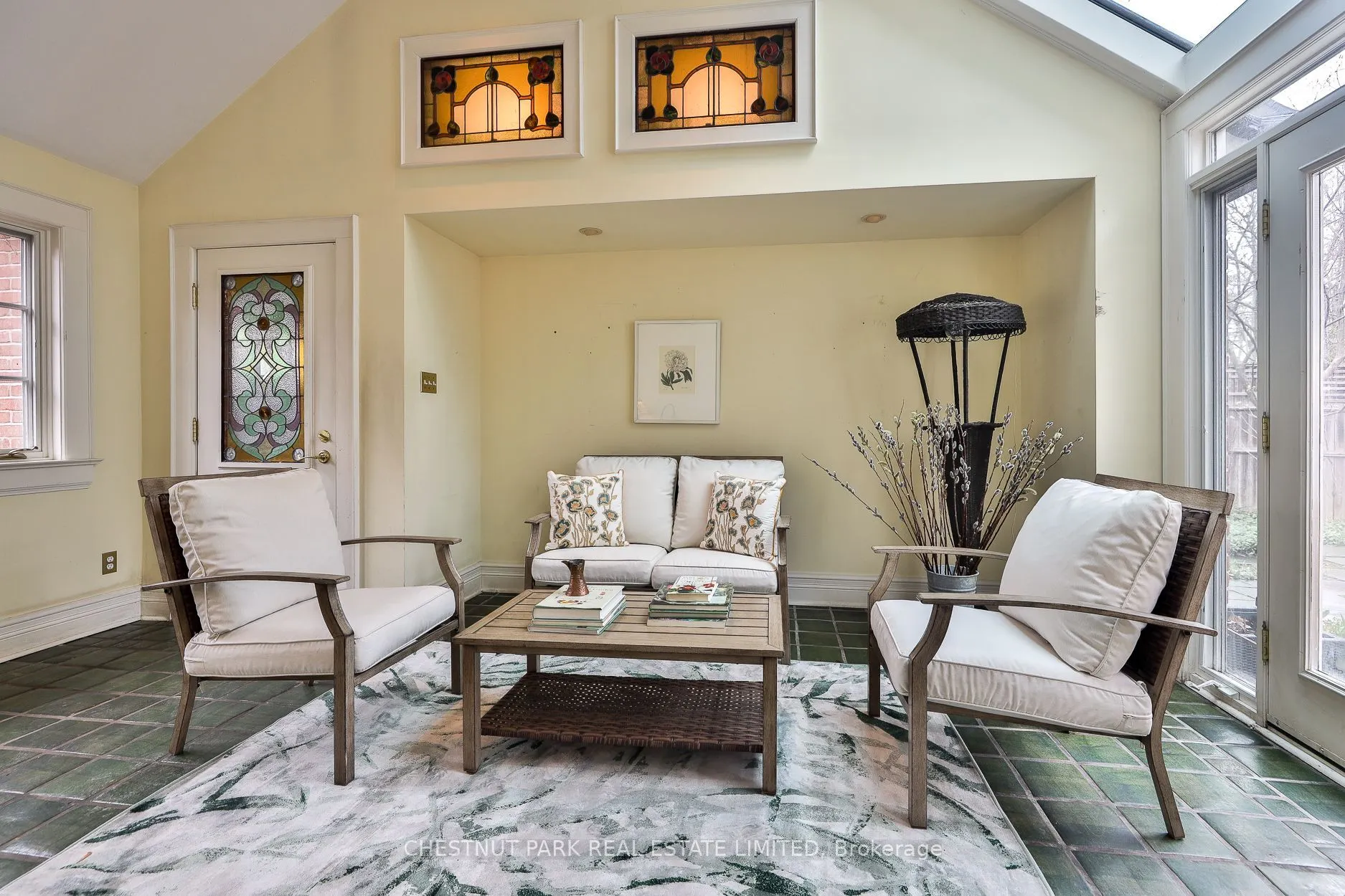 127 Roxborough Drive