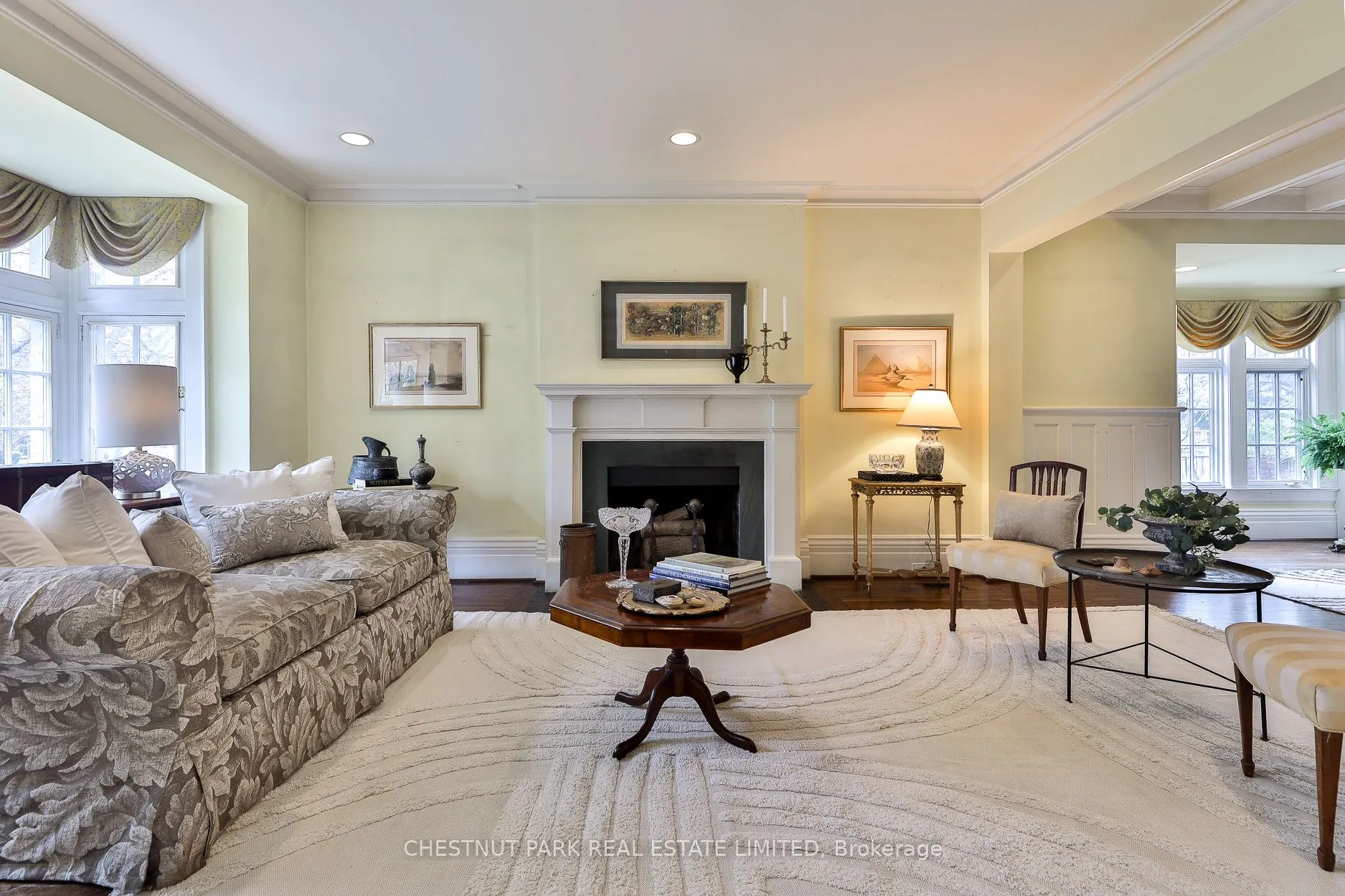 127 Roxborough Drive