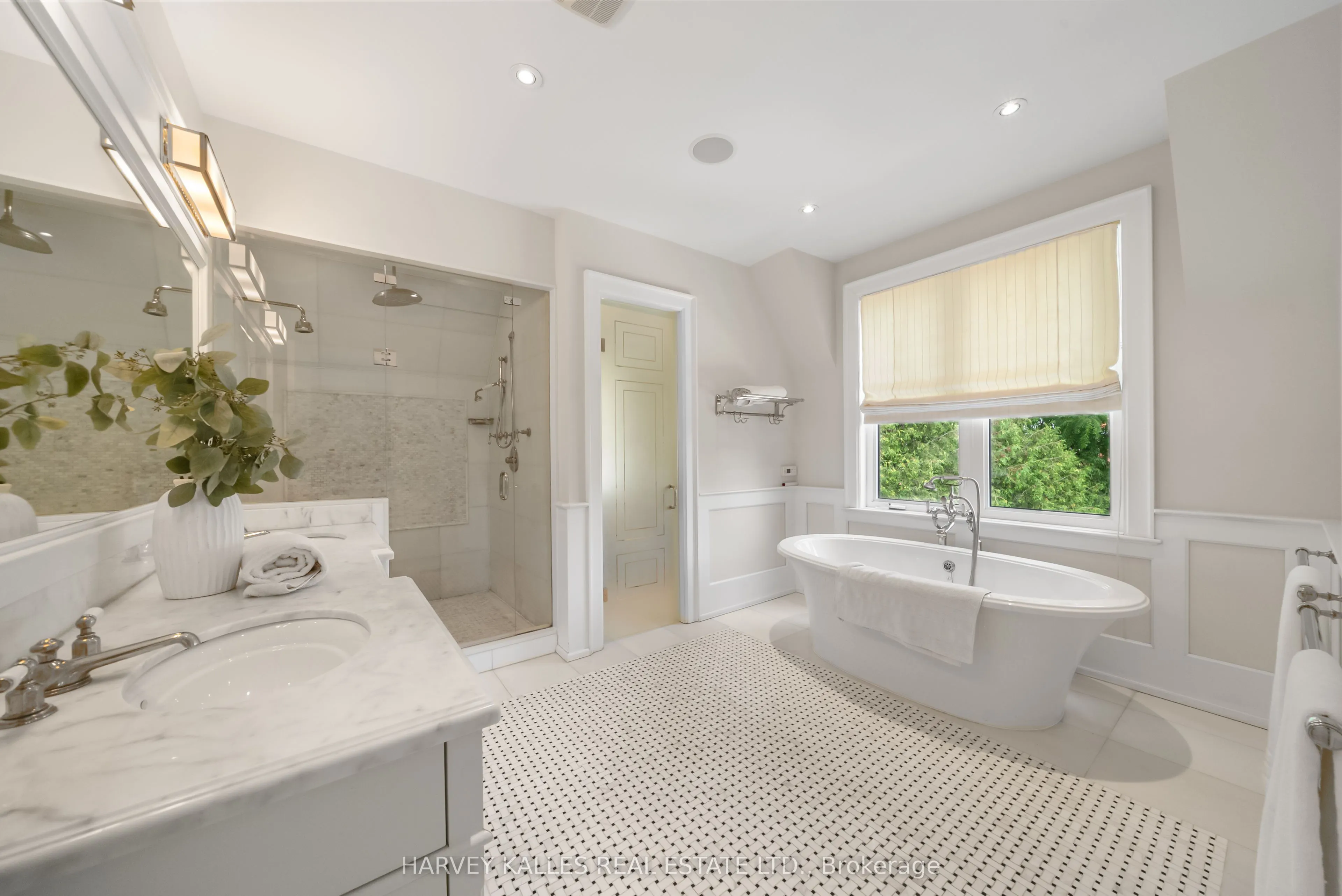 6 Vesta Drive