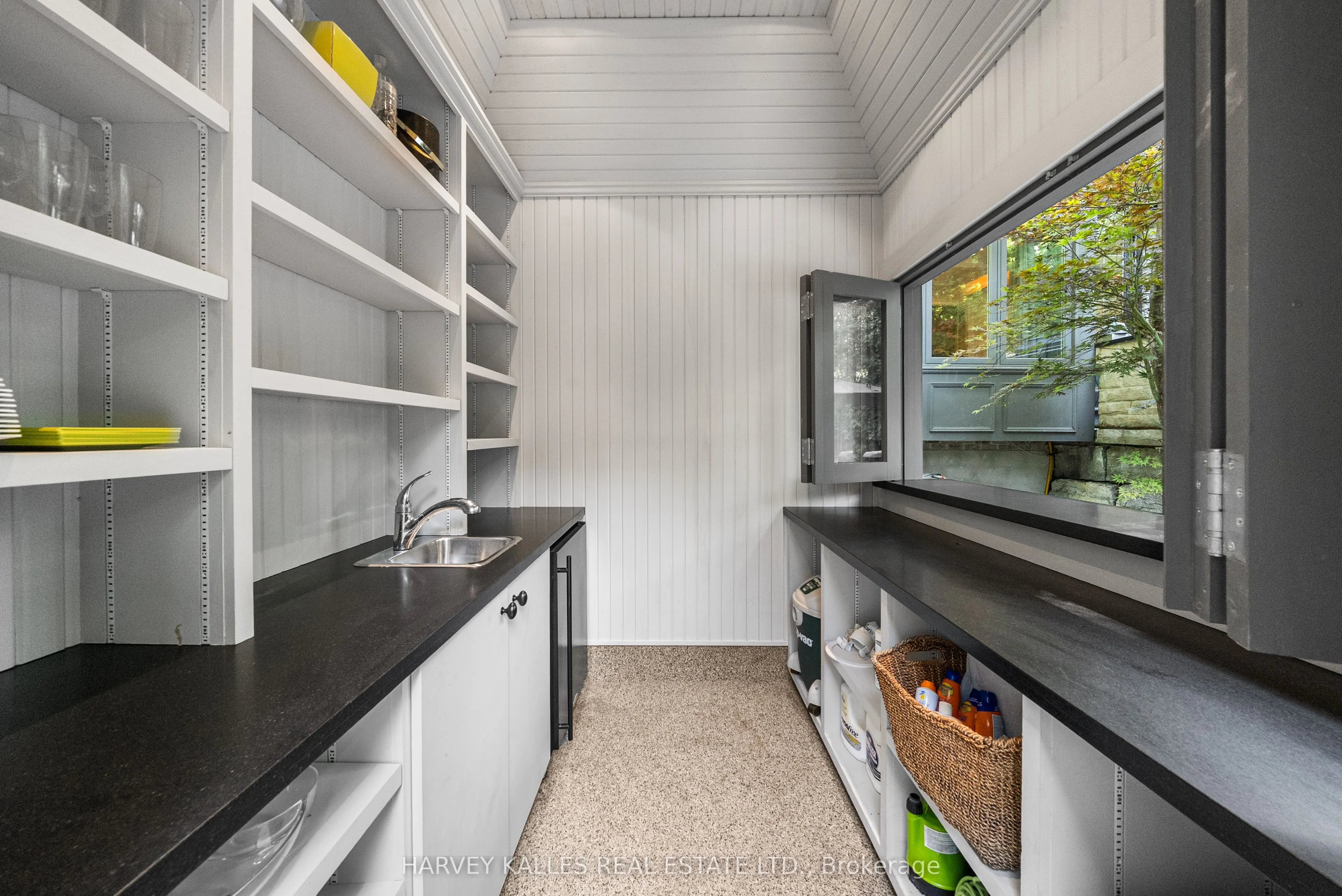 6 Vesta Drive