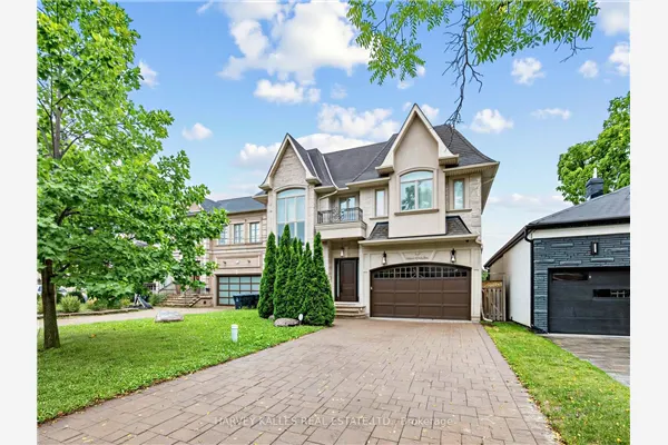 125 Bannockburn Avenue