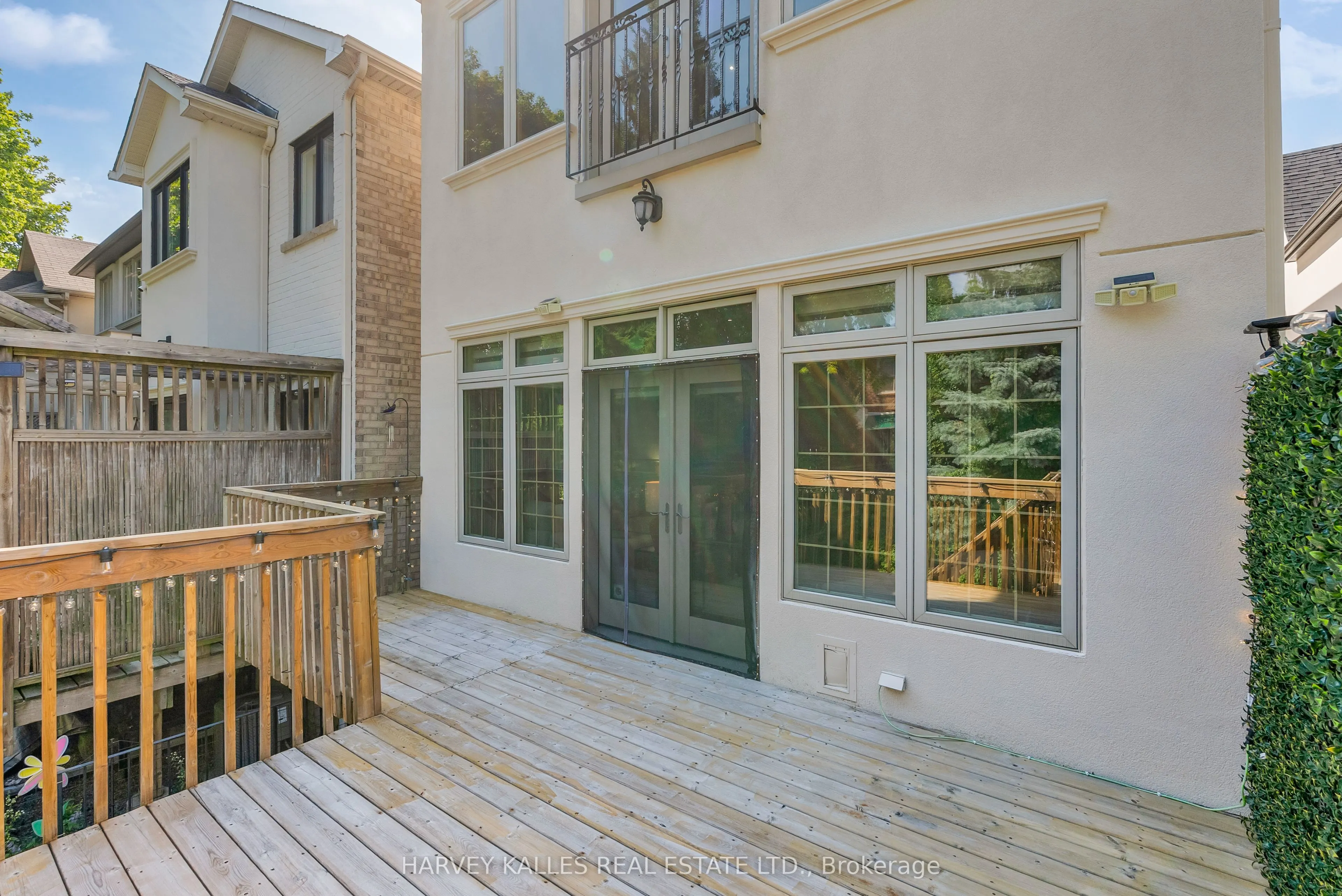 168 Roe Avenue