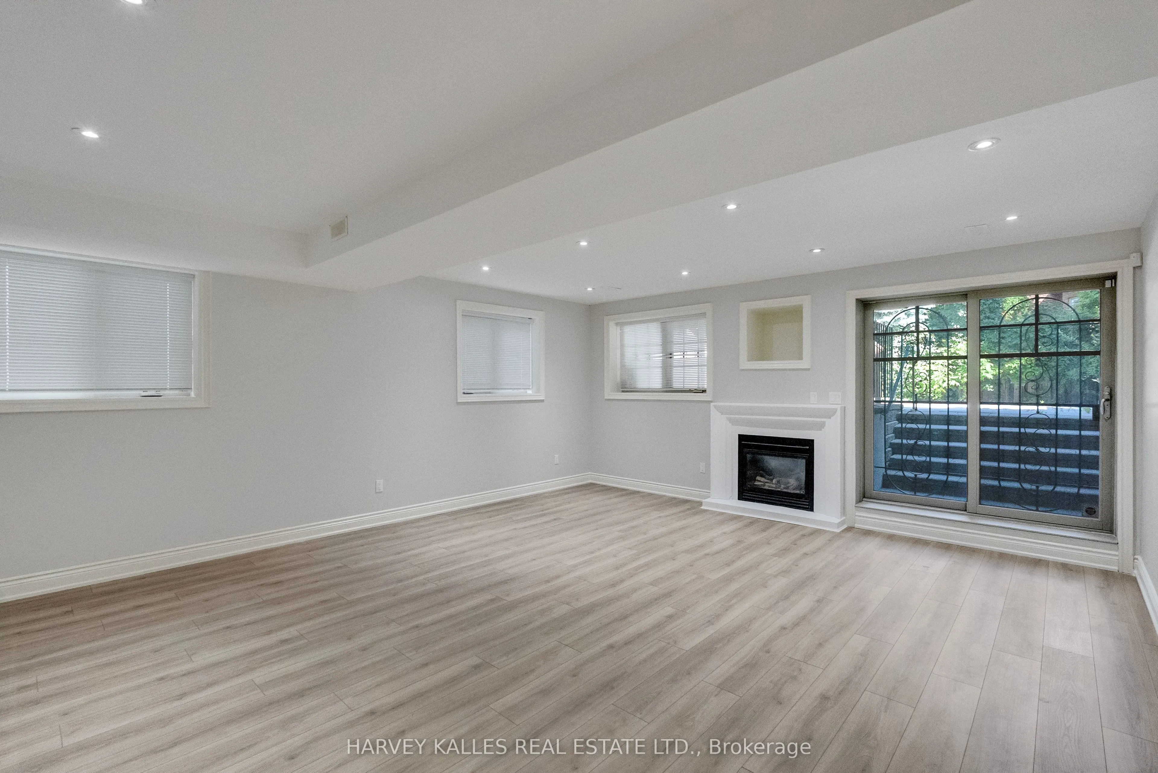 168 Roe Avenue