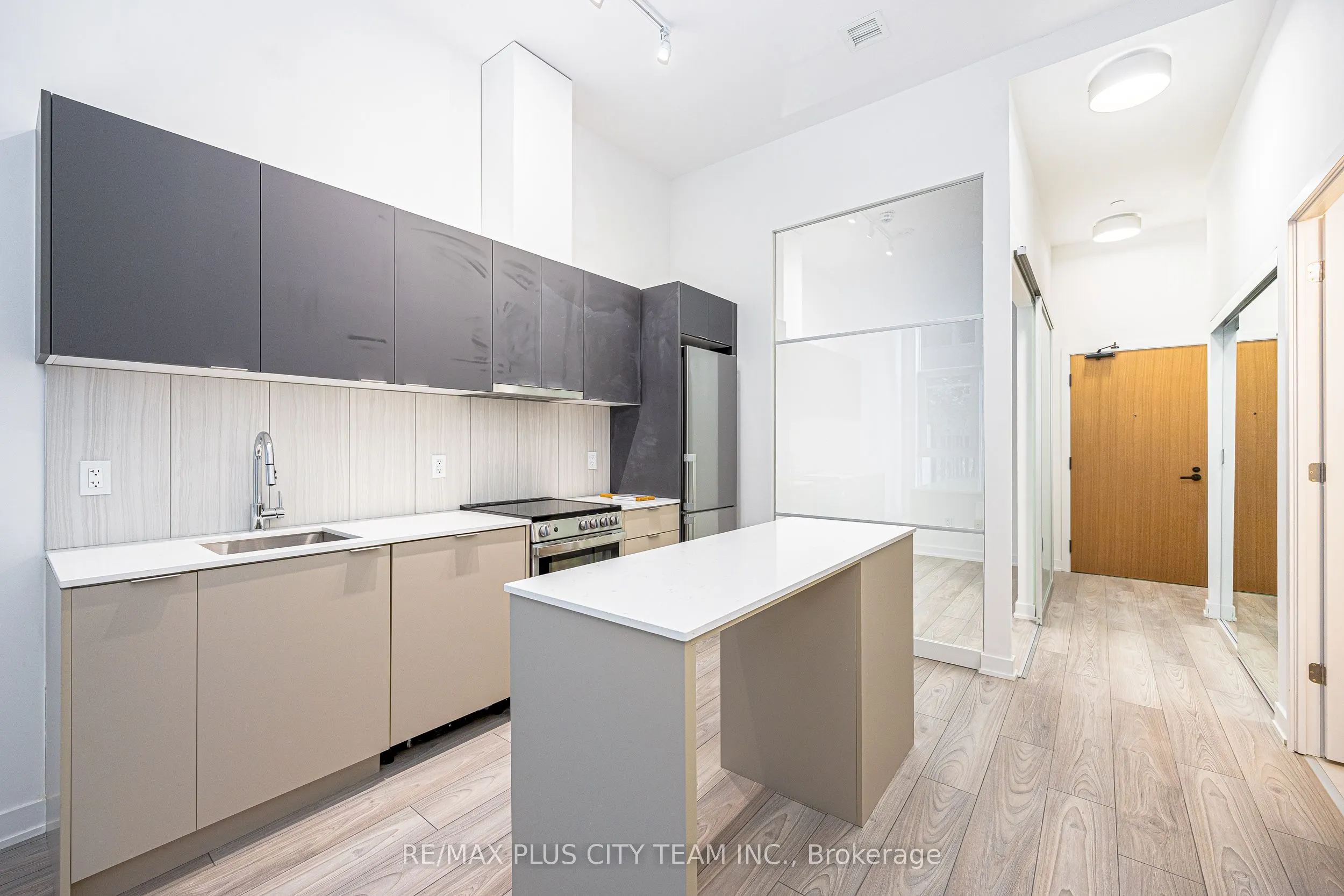 8 Tippett Road #105