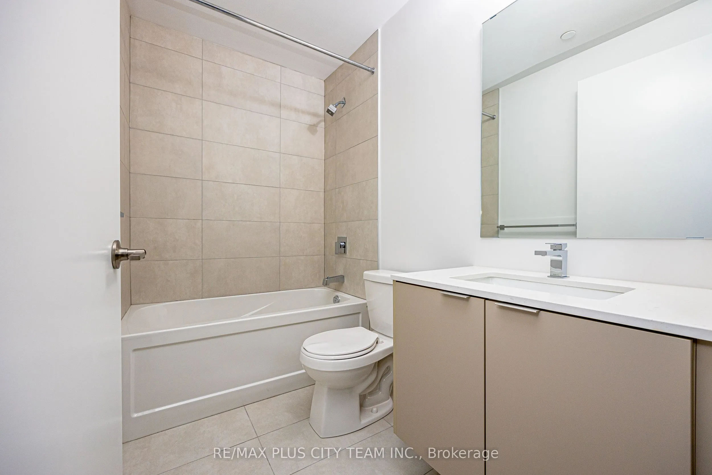 8 Tippett Road #105