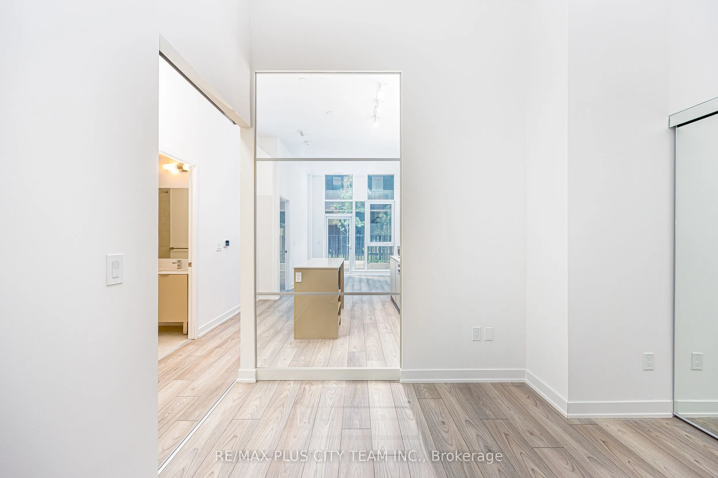 8 Tippett Road #105