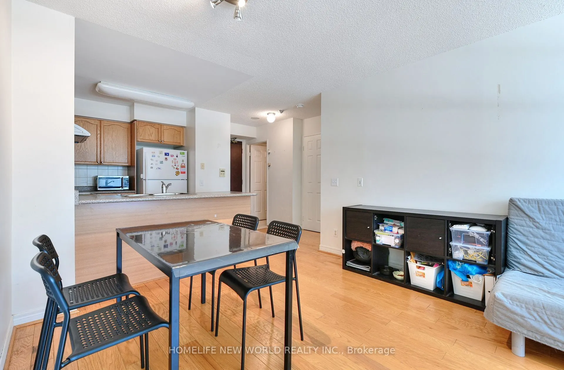 18 Parkview Avenue #811