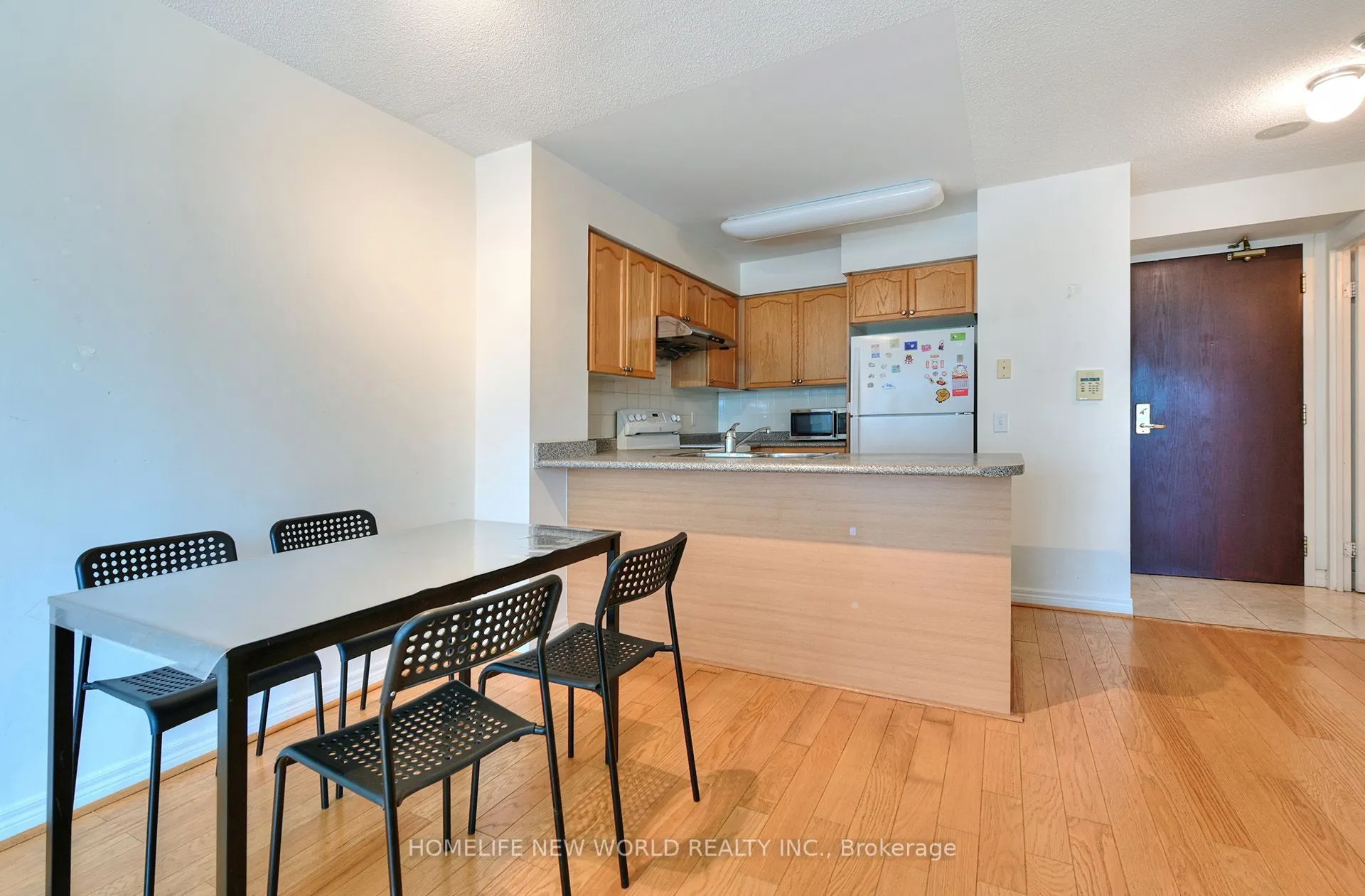 18 Parkview Avenue #811