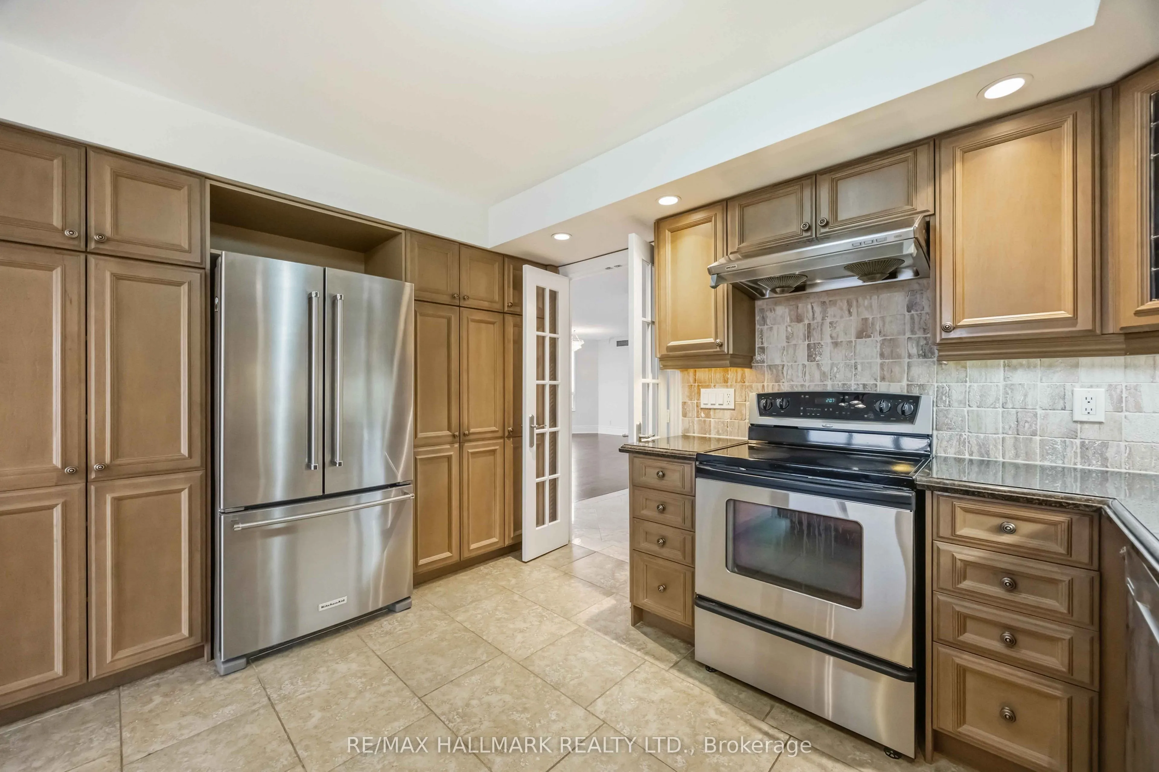 80 Harrison Garden Boulevard #1821