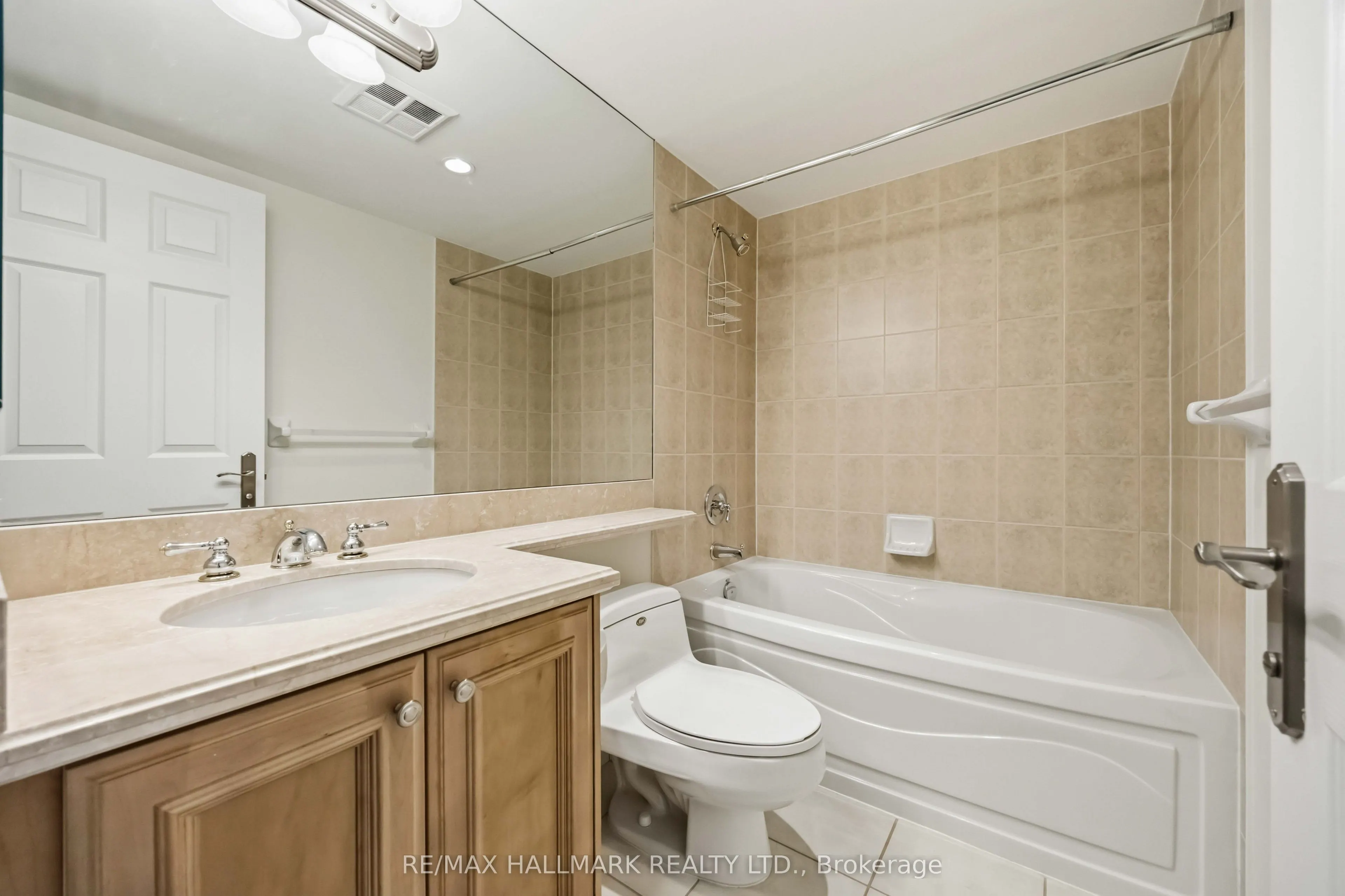 80 Harrison Garden Boulevard #1821